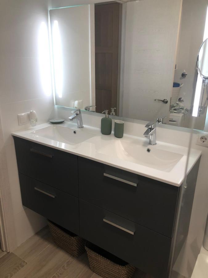 Apartamento Totalmente Reformado Con Piscina Y Jardines Al Lado De La Playa De La Carihuela توريمولينوس المظهر الخارجي الصورة