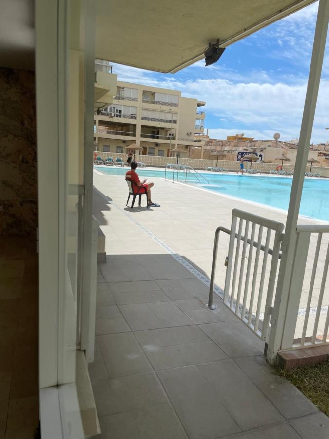 Apartamento Totalmente Reformado Con Piscina Y Jardines Al Lado De La Playa De La Carihuela توريمولينوس المظهر الخارجي الصورة