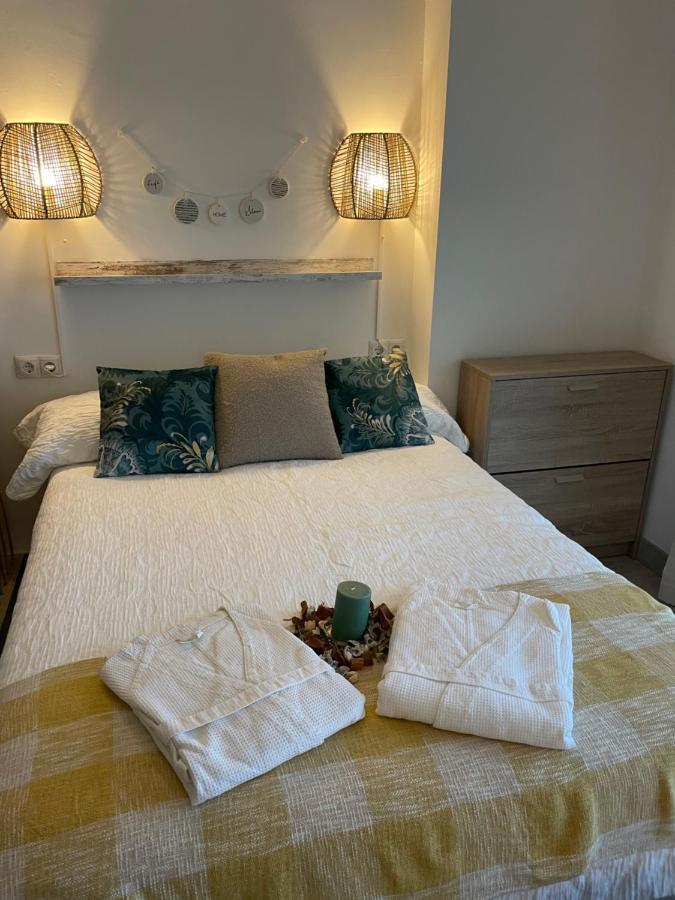 Apartamento Totalmente Reformado Con Piscina Y Jardines Al Lado De La Playa De La Carihuela توريمولينوس المظهر الخارجي الصورة