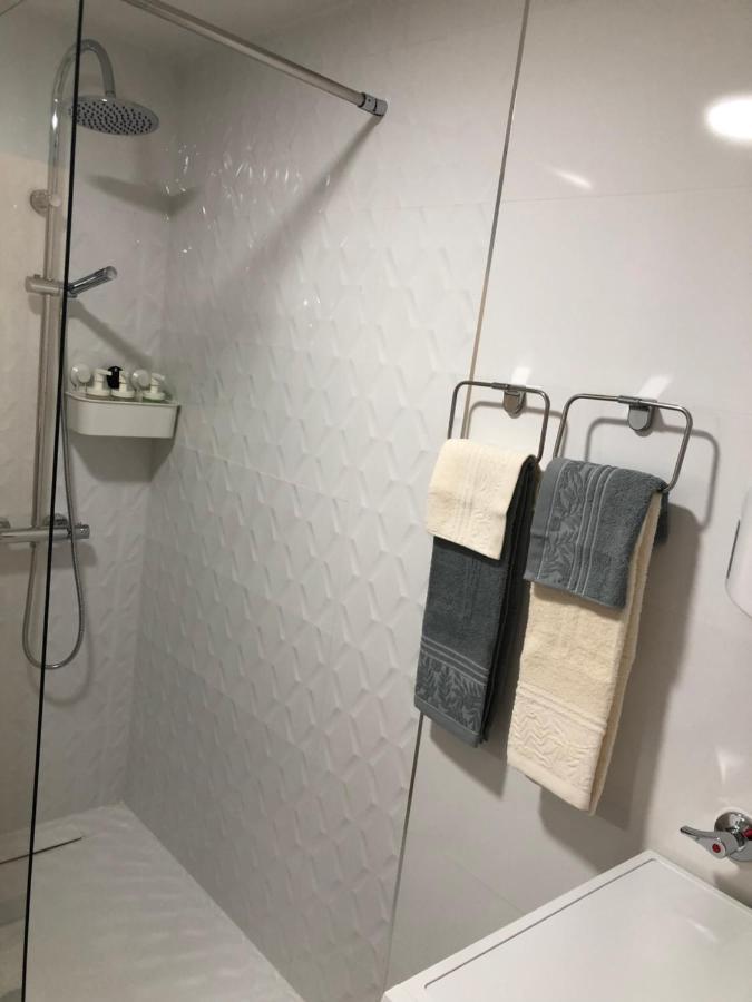 Apartamento Totalmente Reformado Con Piscina Y Jardines Al Lado De La Playa De La Carihuela توريمولينوس المظهر الخارجي الصورة