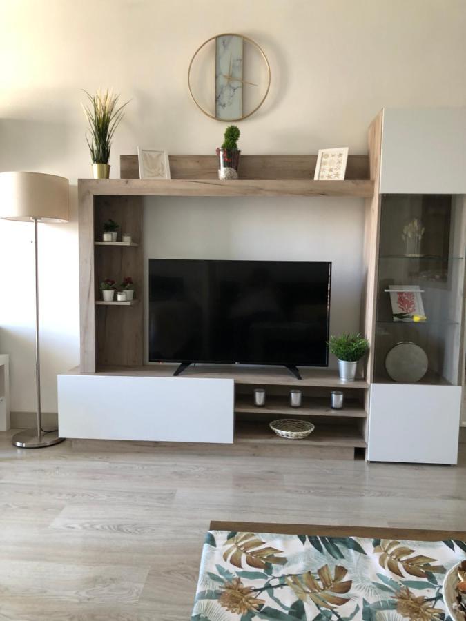 Apartamento Totalmente Reformado Con Piscina Y Jardines Al Lado De La Playa De La Carihuela توريمولينوس المظهر الخارجي الصورة