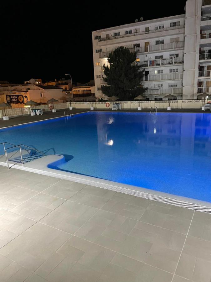 Apartamento Totalmente Reformado Con Piscina Y Jardines Al Lado De La Playa De La Carihuela توريمولينوس المظهر الخارجي الصورة