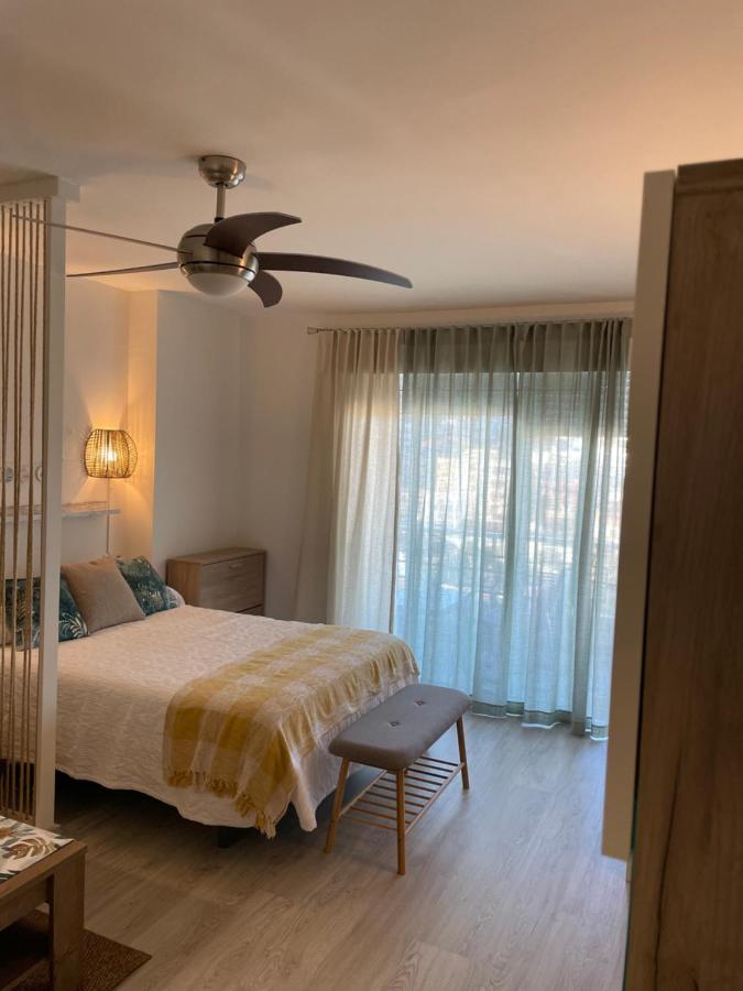 Apartamento Totalmente Reformado Con Piscina Y Jardines Al Lado De La Playa De La Carihuela توريمولينوس المظهر الخارجي الصورة